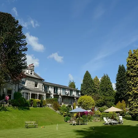 Hotel Clare House *